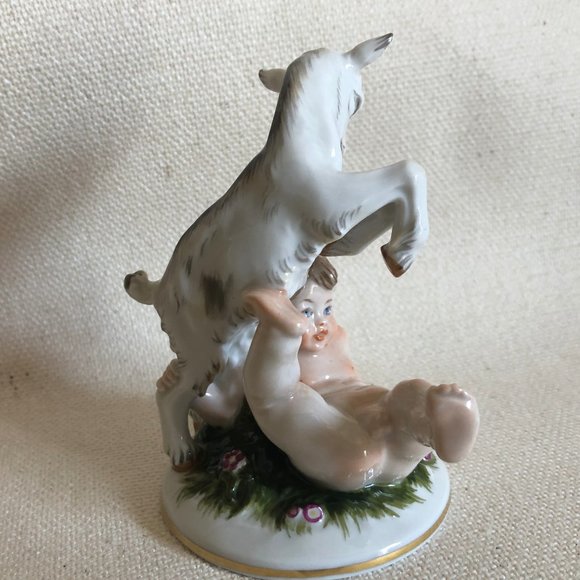 Goat with Baby Boy figurine Augarten Wien Rare - Picture 3 of 6